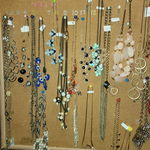 Jewelry - $3 necklace show 4 $10